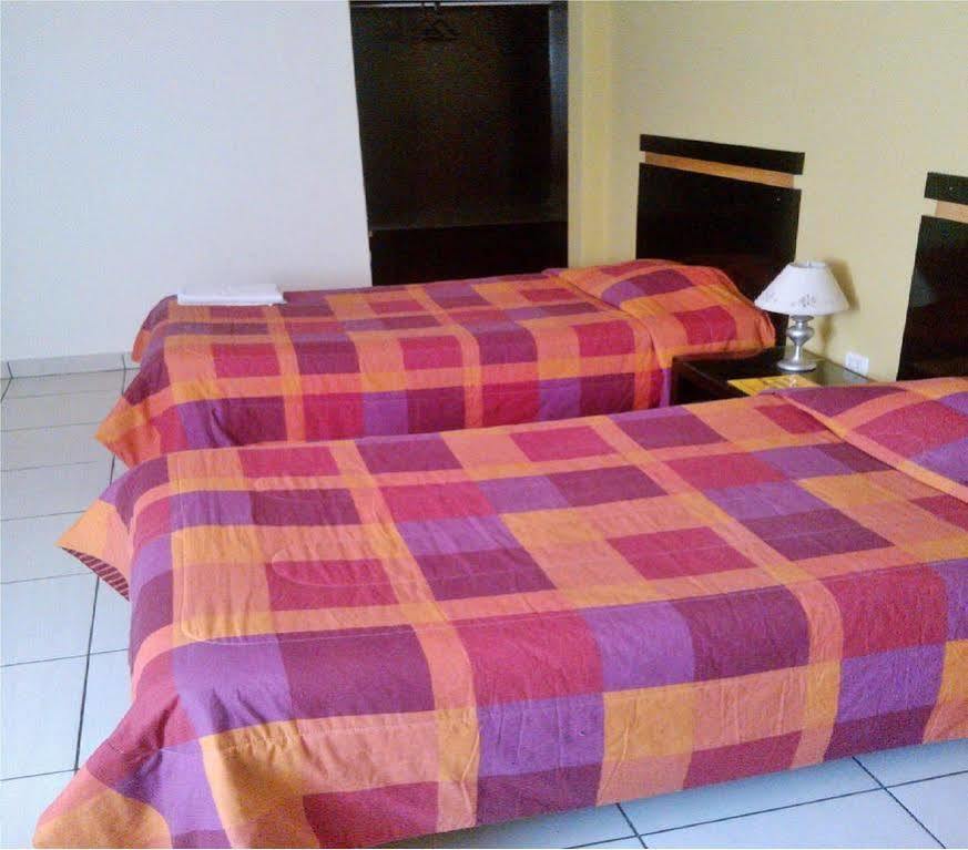 נאסקה Hostal Los Balcones מראה חיצוני תמונה